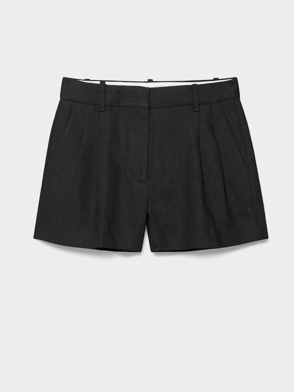 Aritzia Wilfred Black Pleated High-Rise Tailored Shorts